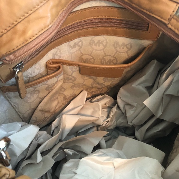 Michael Kors Bag - Picture 2 of 2